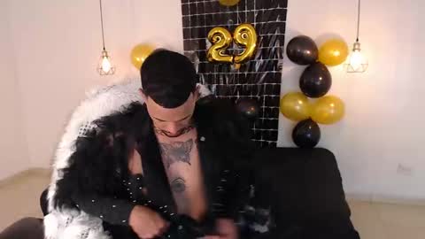 Snapshot of dirtybhot chatting on 12-18-24, 02:21 I just want to be happy online show from 12-18-24, 02:21