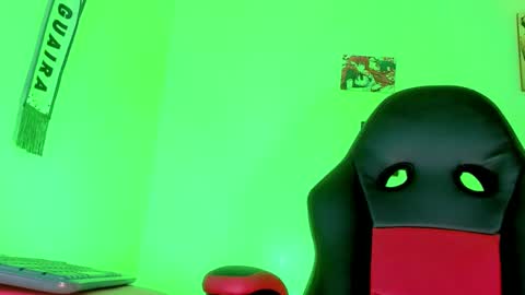 Snapshot of dirtygamesnaomy chatting on 09-27-25, 03:55 Naomy online show from 09-27-25, 03:55