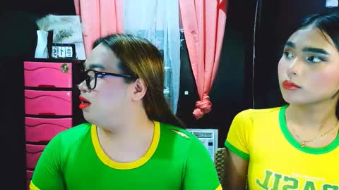 Snapshot of dirtygirls_grace chatting on 02-16-26, 09:16 grace online show from 02-16-26, 09:16