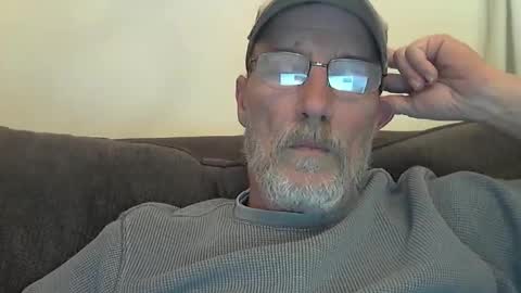 Snapshot of dirtynastyoldman chatting on 03-04-25, 12:29 dirtynastyoldman online show from 03-04-25, 12:29