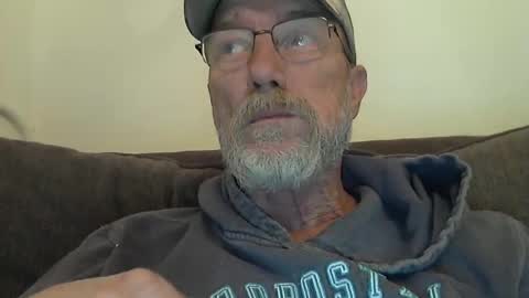 Snapshot of dirtynastyoldman chatting on 03-07-25, 01:53 dirtynastyoldman online show from 03-07-25, 01:53