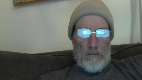 Snapshot of dirtynastyoldman chatting on 12-04-25, 12:03 dirtynastyoldman online show from 12-04-25, 12:03