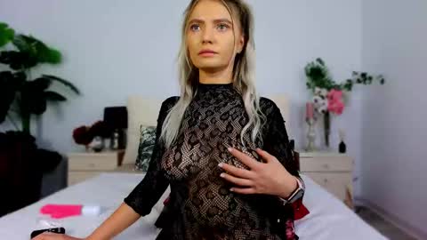 Chloe online show from 09-29-25, 09:14