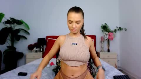 Chloe online show from 11-05-25, 10:15