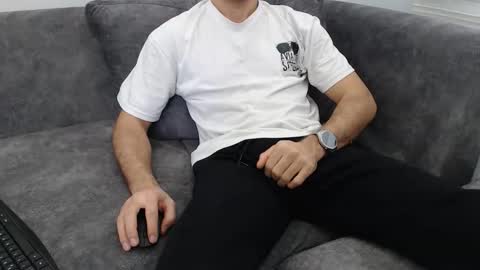 dirtyybooyy77 online show from 01-11-26, 12:32