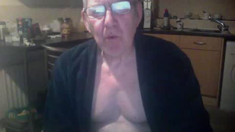 Snapshot of discovery63 chatting on 12-28-24, 04:52 discovery63 online show from 12-28-24, 04:52