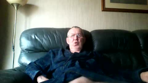 Snapshot of discovery63 chatting on 12-29-24, 02:10 discovery63 online show from 12-29-24, 02:10