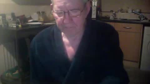 Snapshot of discovery63 chatting on 01-06-25, 12:37 discovery63 online show from 01-06-25, 12:37