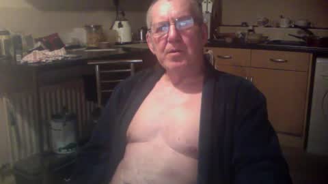 Snapshot of discovery63 chatting on 01-14-25, 07:21 discovery63 online show from 01-14-25, 07:21