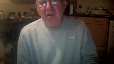 Snapshot of discovery63 chatting on 02-21-25, 06:37 discovery63 online show from 02-21-25, 06:37