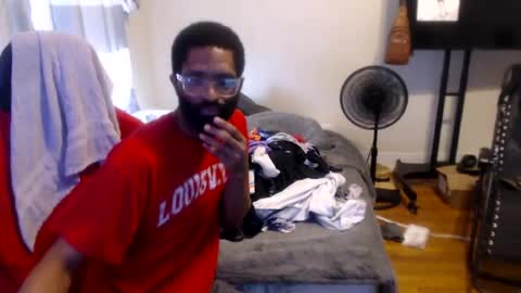 Snapshot of disr3sp3ctfully_dipp3d chatting on 07-12-26, 06:10 Your Best Worst Nightmare online show from 07-12-26, 06:10