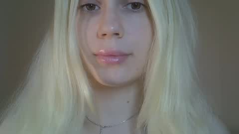 DitaMilton online show from 04-01-26, 08:17