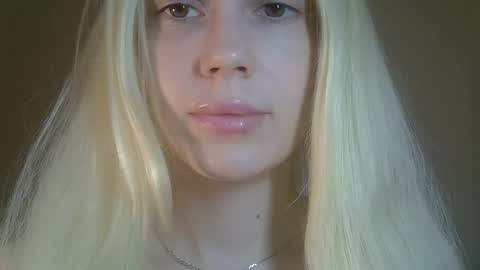 DitaMilton online show from 05-10-26, 08:03