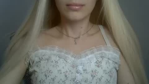 Snapshot of ditamilton chatting on 07-12-26, 02:08 DitaMilton online show from 07-12-26, 02:08