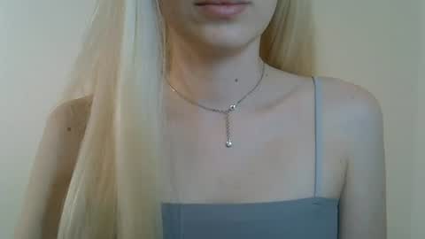 Snapshot of ditamilton chatting on 07-18-26, 08:34 DitaMilton online show from 07-18-26, 08:34