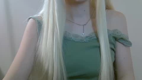 Snapshot of ditamilton chatting on 07-23-26, 09:46 DitaMilton online show from 07-23-26, 09:46