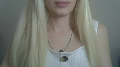 Snapshot of ditamilton chatting on 08-05-26, 04:10 DitaMilton online show from 08-05-26, 04:10