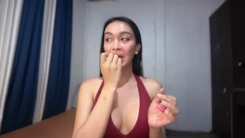 DIVINA online show from 06-19-26, 10:52