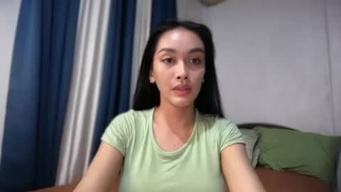 DIVINA online show from 06-24-26, 09:52