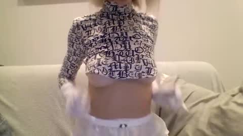 Snapshot of divine_creature chatting on 01-15-25, 09:09 divine_creature online show from 01-15-25, 09:09