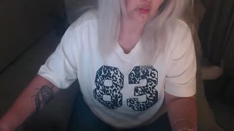 Alexxa online show from 04-25-26, 09:23