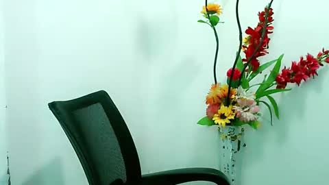     Divine Grace Close To Your Hear online show from 12-16-24, 04:13