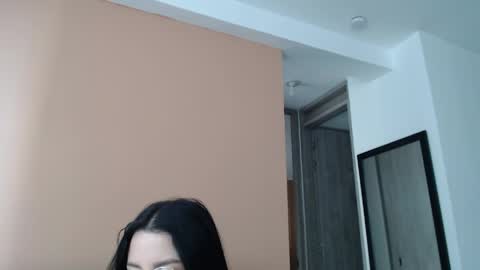 Hera online show from 04-28-26, 12:32