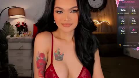 Snapshot of divinequeen chatting on 06-18-26, 02:54 online show from 06-18-26, 02:54