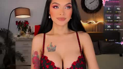 Snapshot of divinequeen chatting on 07-27-26, 03:30 online show from 07-27-26, 03:30