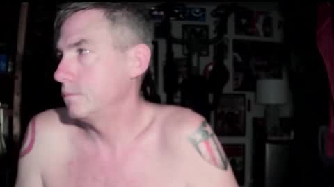 dix_handley_50 online show from 09-25-25, 11:36