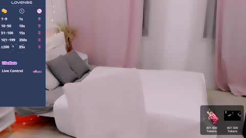 dixipixi_ online show from 12-06-24, 10:27