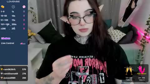 dixipixi_ online show from 02-21-25, 11:55