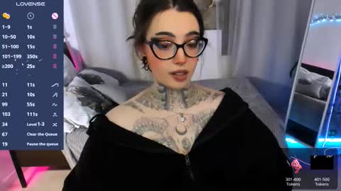 dixipixi_ online show from 02-05-26, 06:07