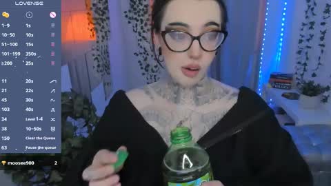 dixipixi_ online show from 05-31-26, 05:15