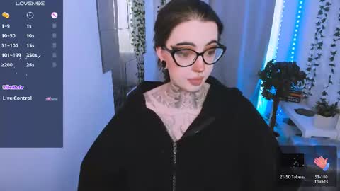 dixipixi_ online show from 06-20-26, 05:43