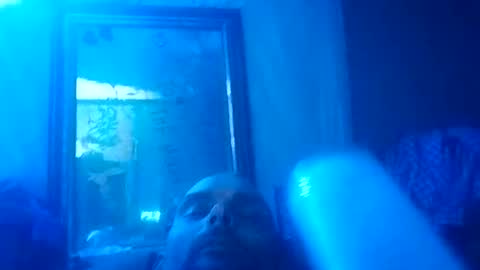 Snapshot of dixonbird41 chatting on 12-21-25, 09:27 dixonbird41 online show from 12-21-25, 09:27