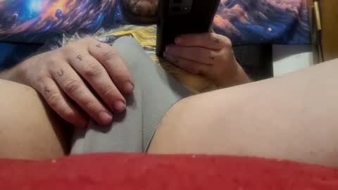 Snapshot of djirie1 chatting on 12-17-24, 08:43 Tunes online show from 12-17-24, 08:43