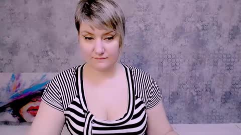 Snapshot of djullia chatting on 01-18-25, 02:23 djullia online show from 01-18-25, 02:23