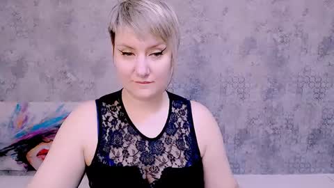 Snapshot of djullia chatting on 02-08-25, 01:22 djullia online show from 02-08-25, 01:22