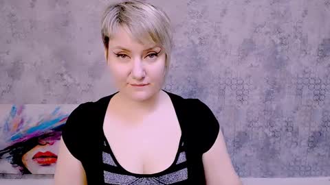 Snapshot of djullia chatting on 02-13-25, 03:35 djullia online show from 02-13-25, 03:35