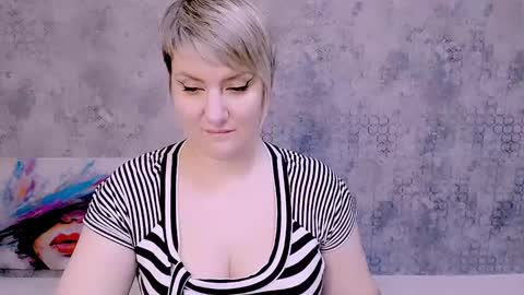 Snapshot of djullia chatting on 02-17-25, 09:13 djullia online show from 02-17-25, 09:13