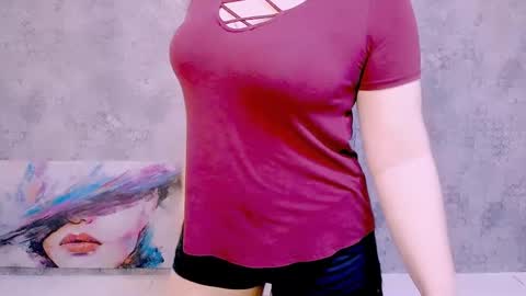 Snapshot of djullia chatting on 02-19-25, 10:01 djullia online show from 02-19-25, 10:01