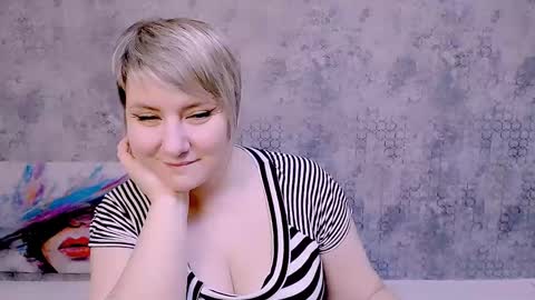 Snapshot of djullia chatting on 02-23-25, 03:29 djullia online show from 02-23-25, 03:29