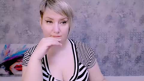 Snapshot of djullia chatting on 02-28-25, 01:14 djullia online show from 02-28-25, 01:14