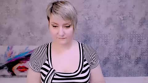 Snapshot of djullia chatting on 03-07-25, 10:13 djullia online show from 03-07-25, 10:13