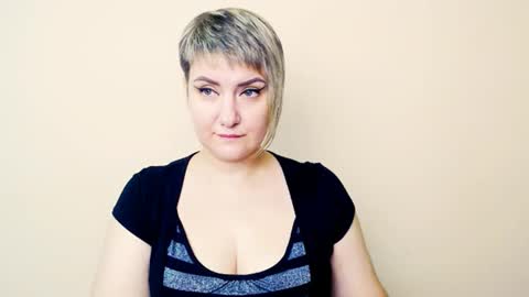 Snapshot of djullia chatting on 10-10-25, 06:45 djullia online show from 10-10-25, 06:45