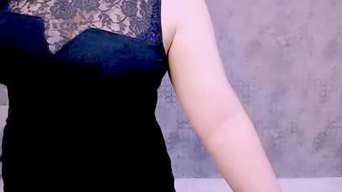 Snapshot of djullia chatting on 10-12-25, 05:17 djullia online show from 10-12-25, 05:17