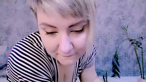 Snapshot of djullia chatting on 11-29-25, 06:16 djullia online show from 11-29-25, 06:16