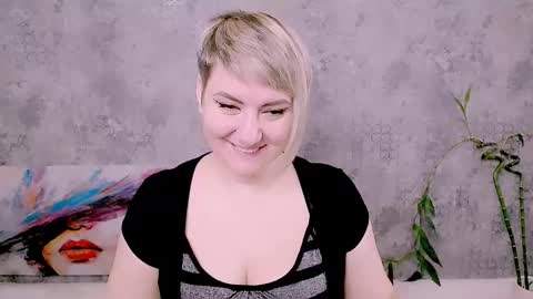 Snapshot of djullia chatting on 12-04-25, 05:17 djullia online show from 12-04-25, 05:17