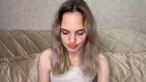 Snapshot of dodierespass chatting on 05-29-26, 12:25 Anna online show from 05-29-26, 12:25